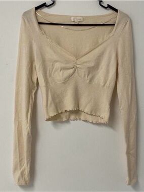 La Hearts by PacSun Cream Long-Sleeve Cropped Top